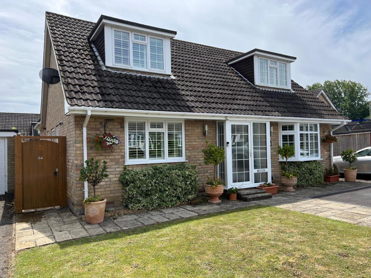 No 64 Bed And Breakfast Lymington Exteriér fotografie