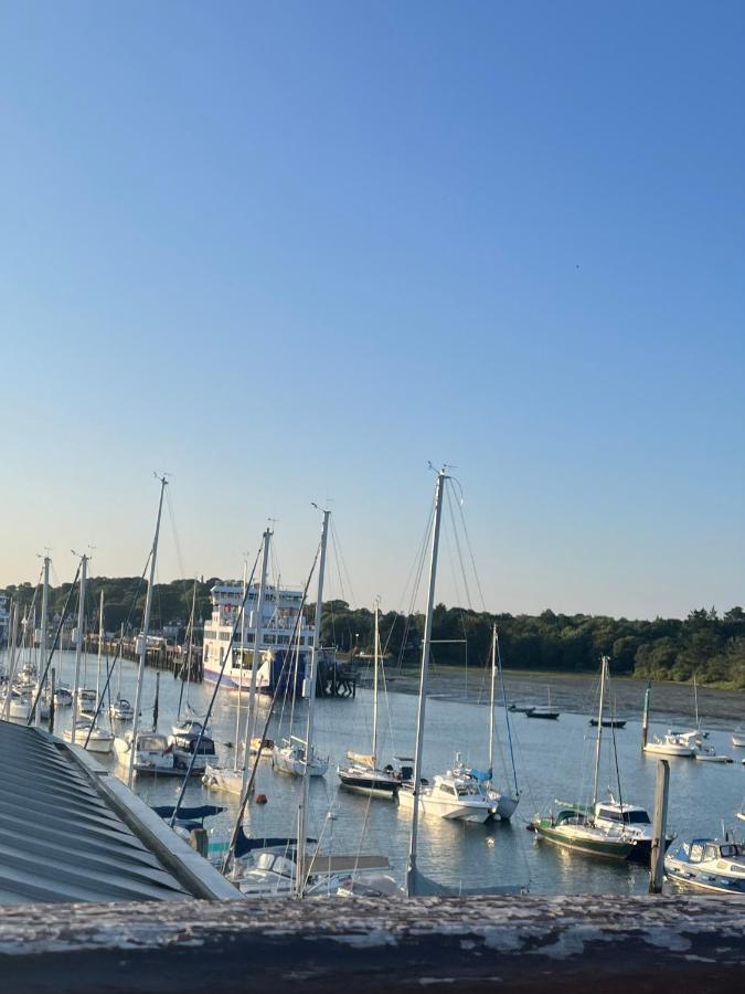 No 64 Bed And Breakfast Lymington Exteriér fotografie